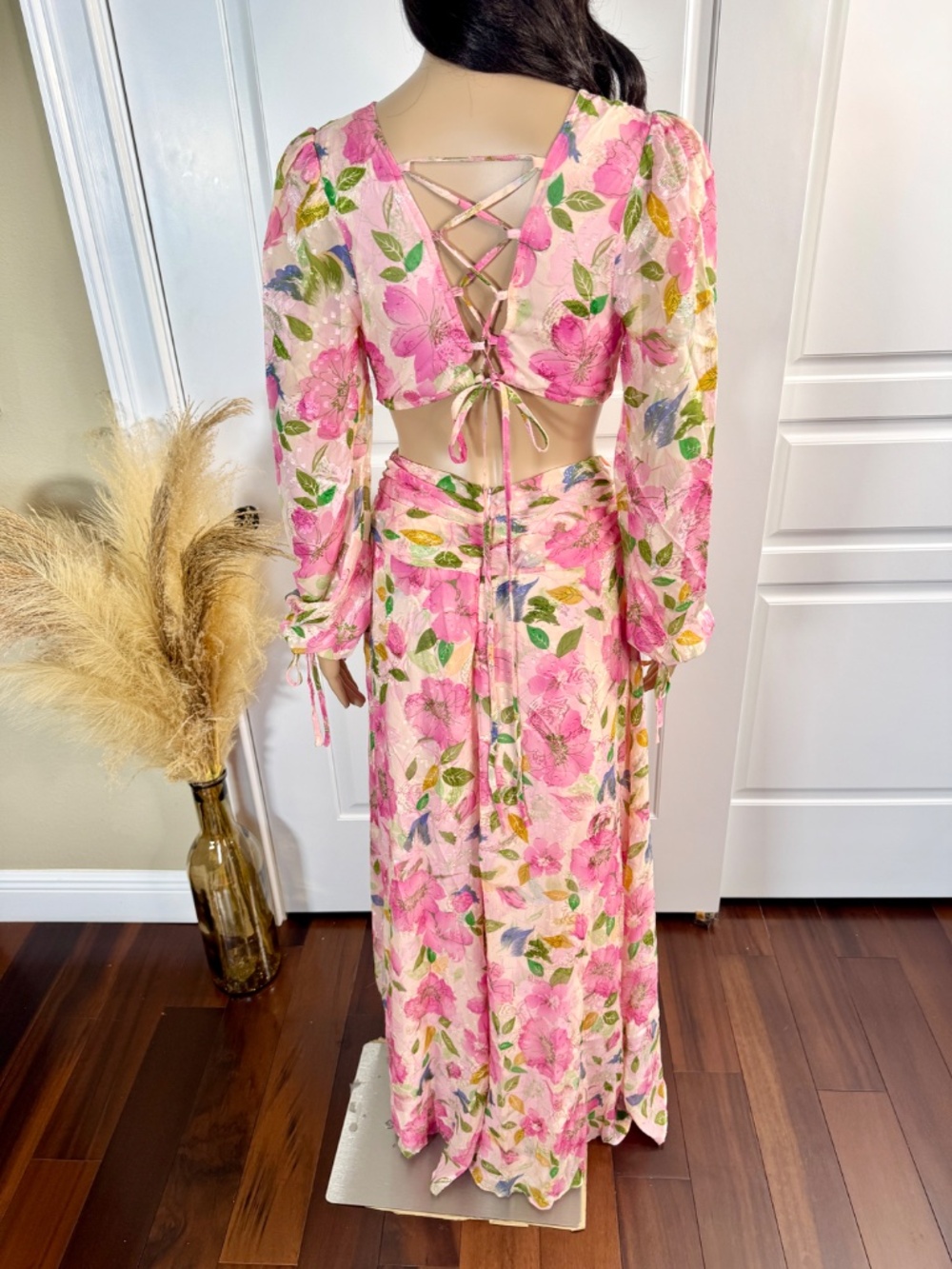 LONG SLEEVE PINK FLORAL MAXI DRESS WITH RUFFLES AND CUTOUT - Picture 14 of 17